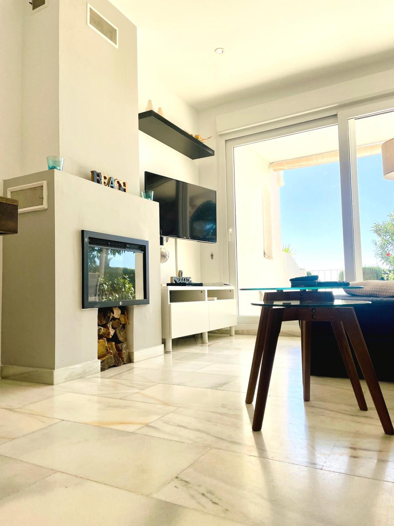 Modern Garden Apartment With A Fantastic Sea View And A Private Garden Sitio de Calahonda 외부 사진